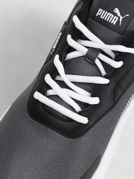 Puma Men Voltige Sneaker