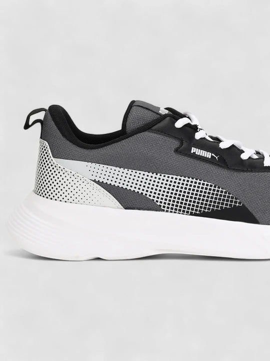 Puma Men Voltige Sneaker